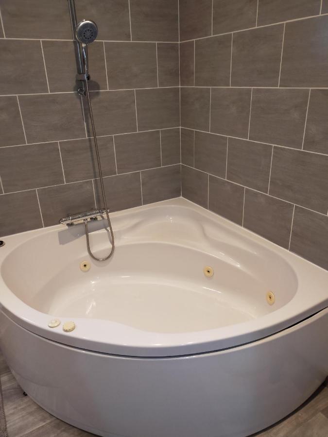Logement Atypique Арль Екстер'єр фото