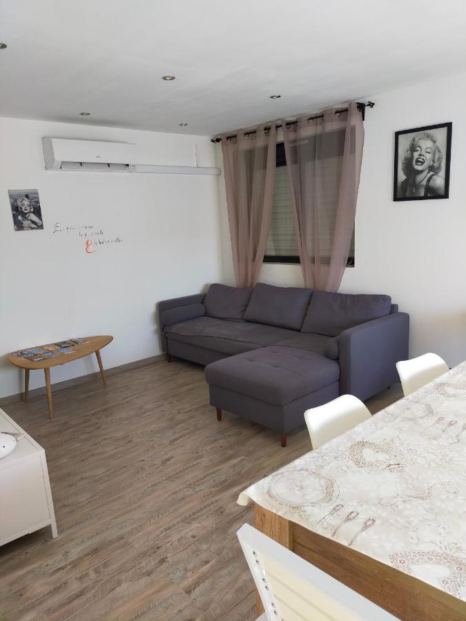 Logement Atypique Арль Екстер'єр фото